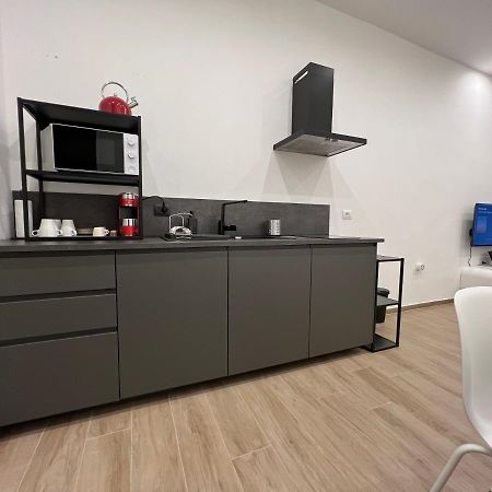 Citywise Vittorio - Independent Apartment Near Bari Central Station 외부 사진