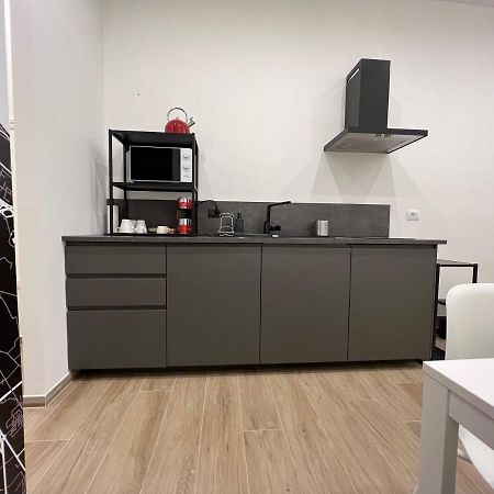 Citywise Vittorio - Independent Apartment Near Bari Central Station 외부 사진