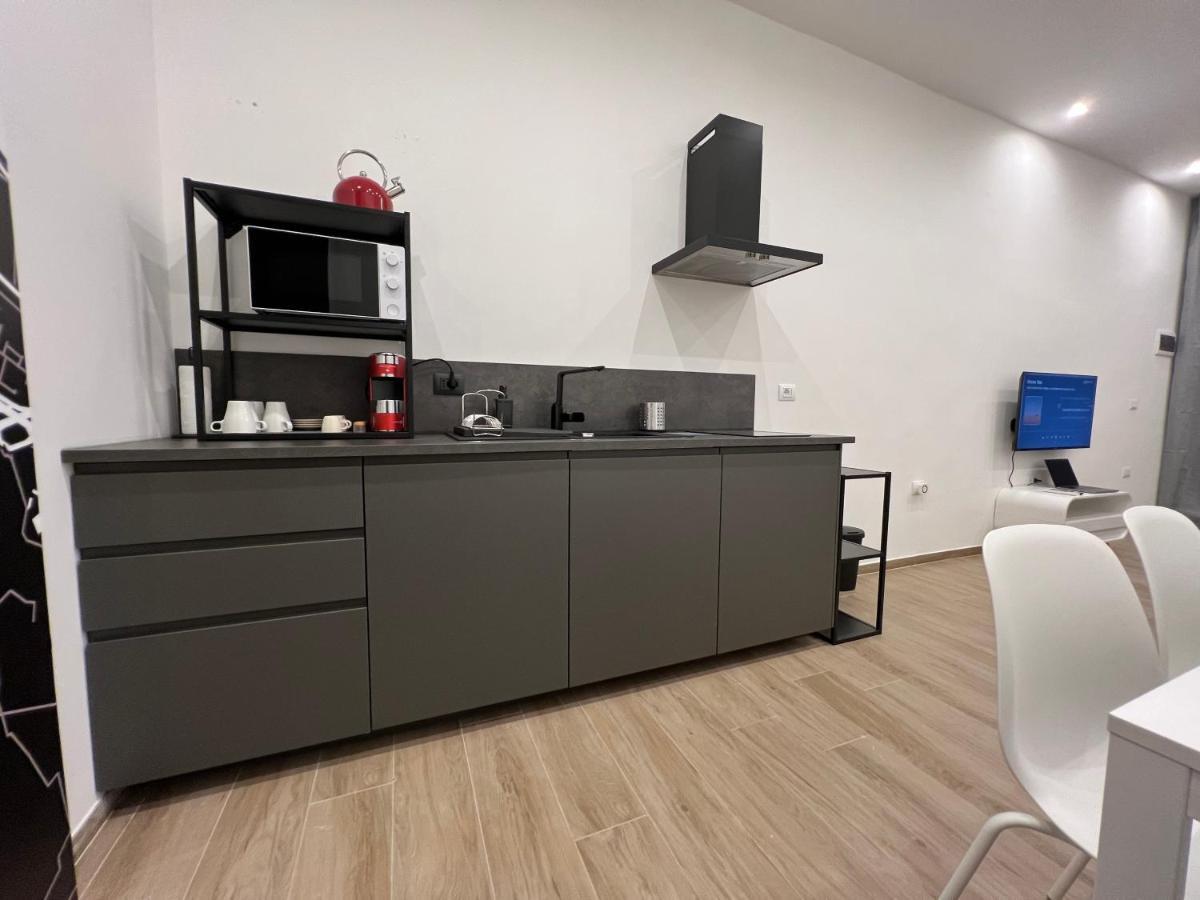 Citywise Vittorio - Independent Apartment Near Bari Central Station 외부 사진