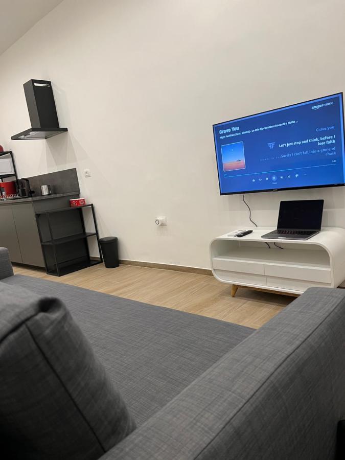Citywise Vittorio - Independent Apartment Near Bari Central Station 외부 사진